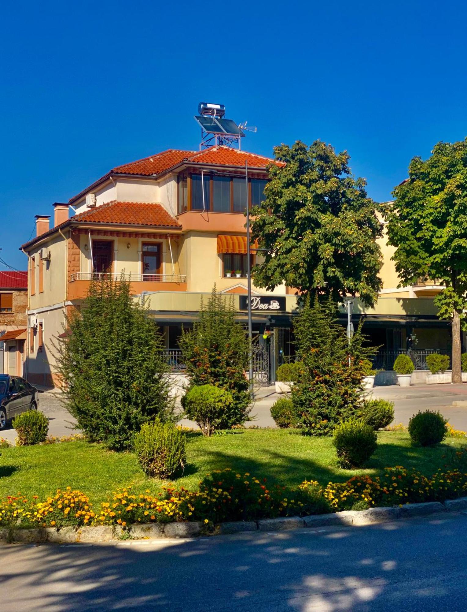 Vila A Hotel Korce Exterior foto